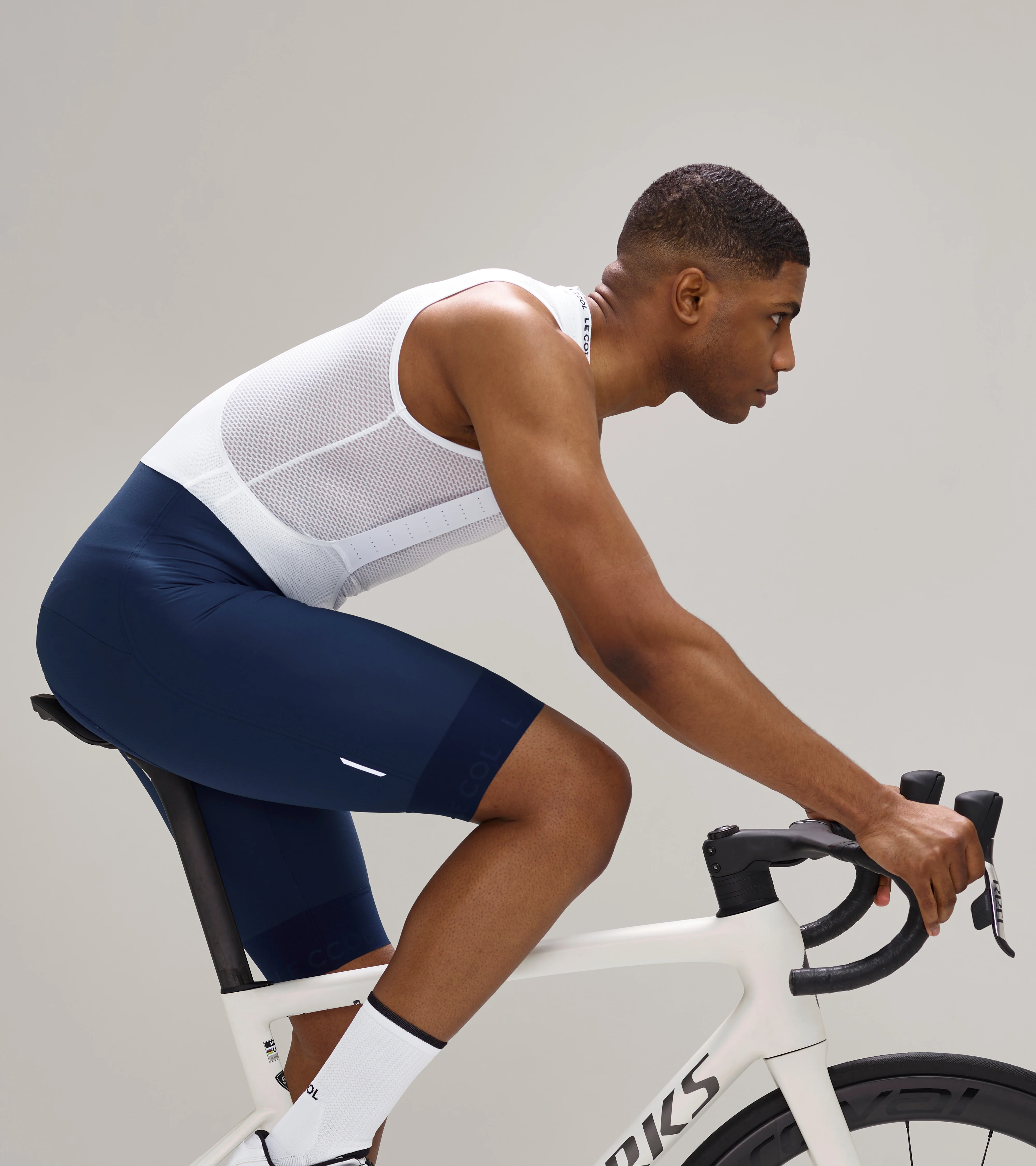 Hors Categorie Lightweight Bib Shorts - Image 10