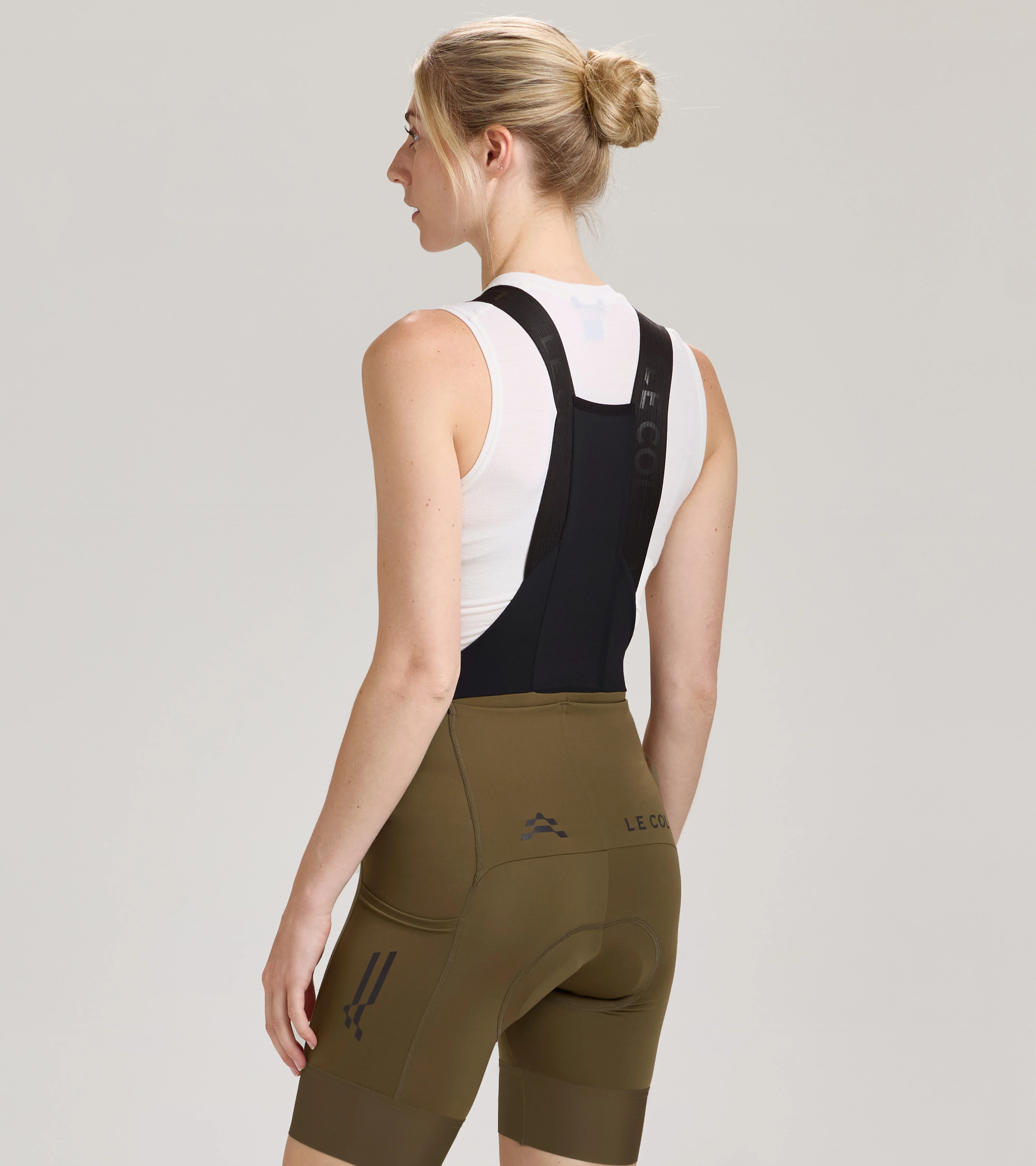 Womens ARC Cargo Bib Shorts - Image 15