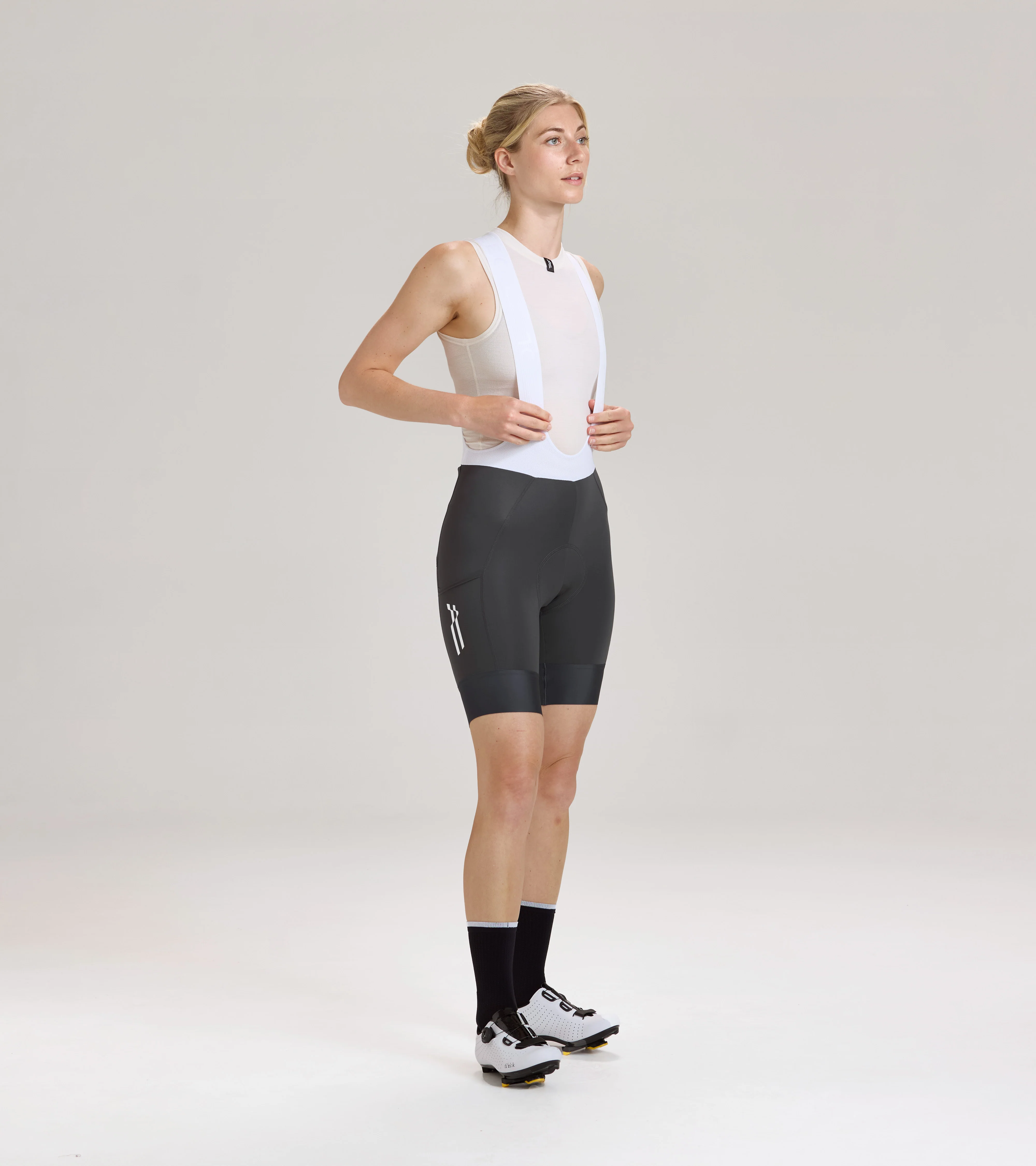 Womens ARC Cargo Bib Shorts - Image 7