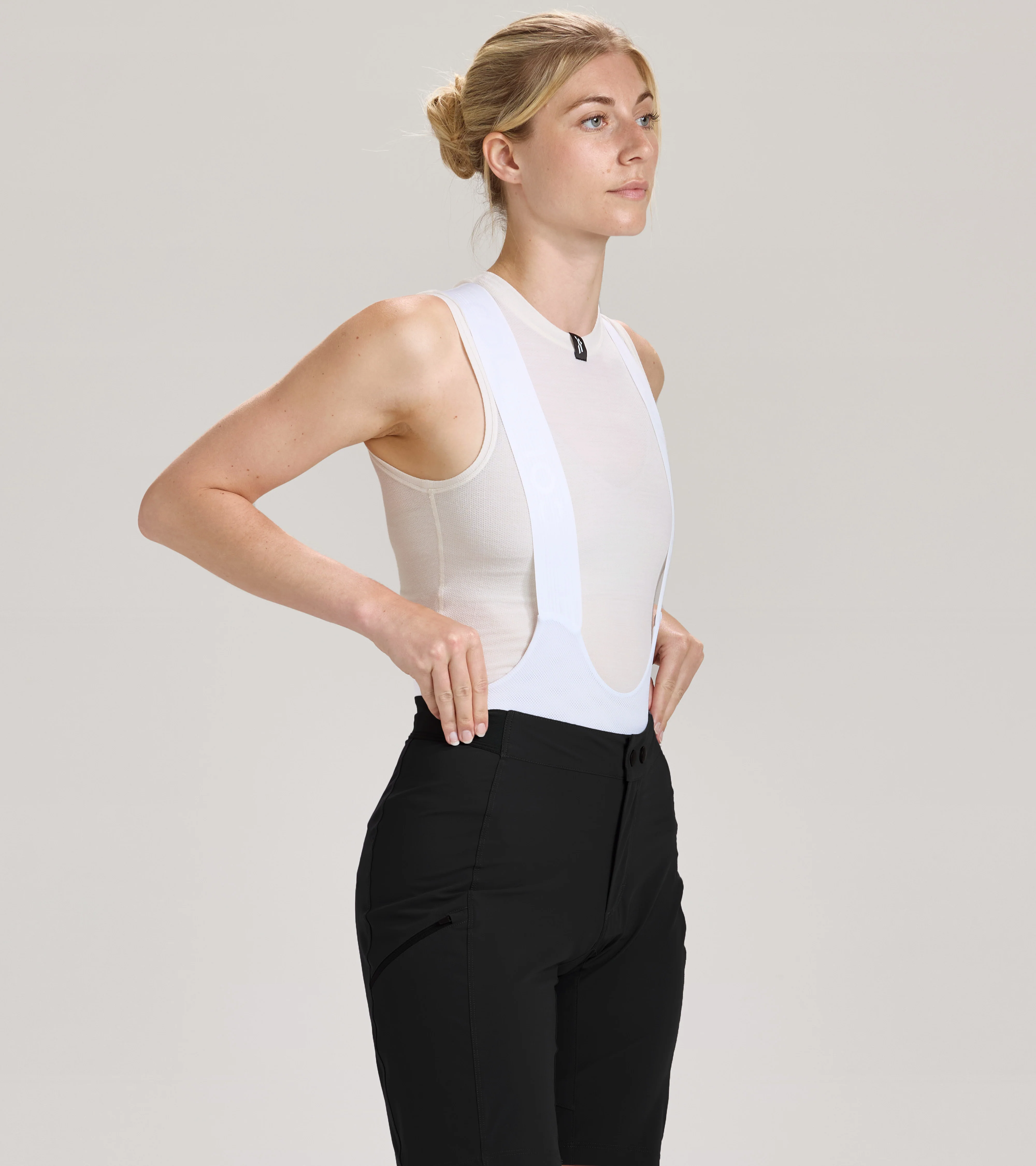 Womens ARC Commuter Shorts - Image 16