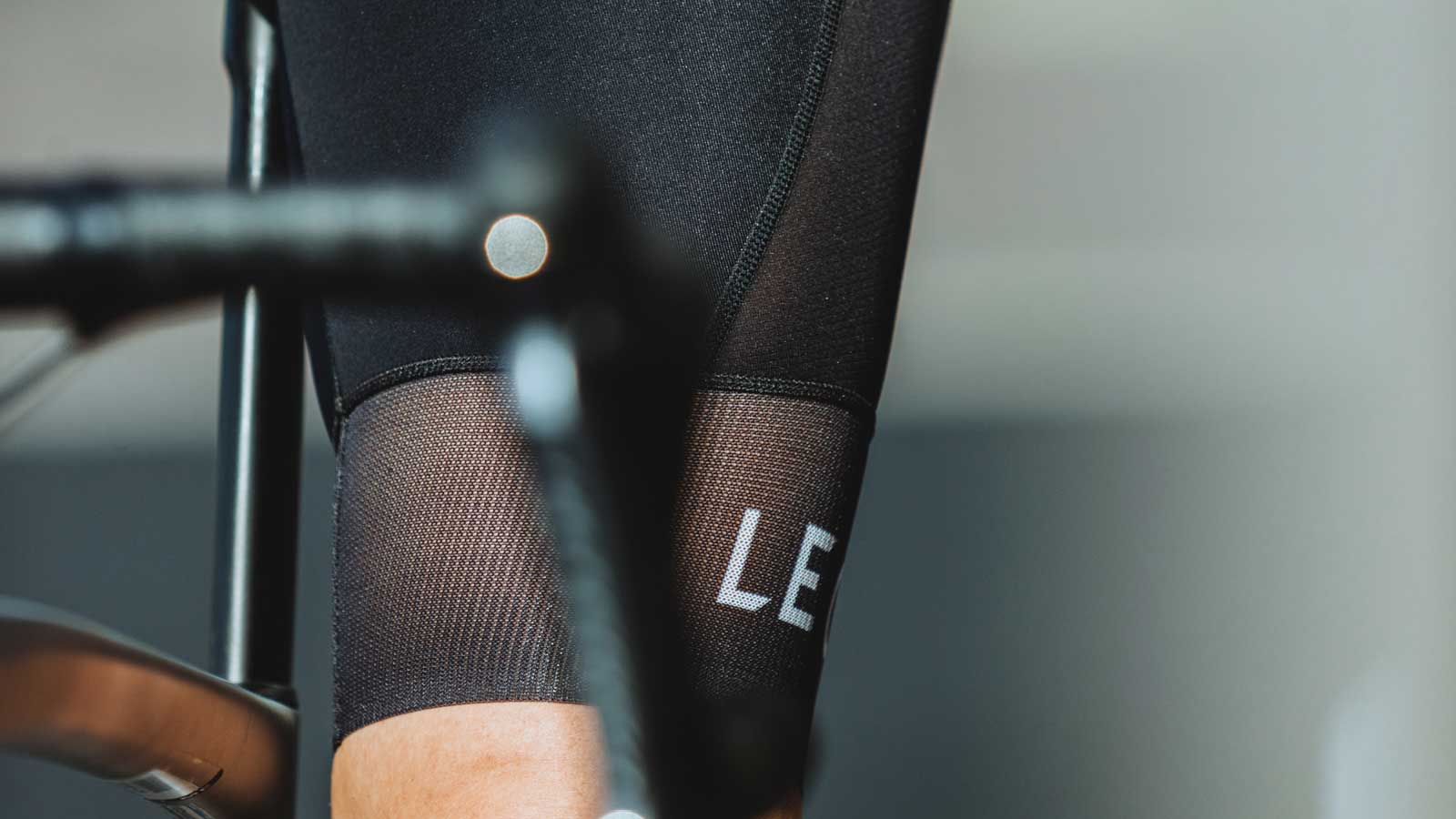 Womens Pro Lightweight Bib Shorts - Image 15